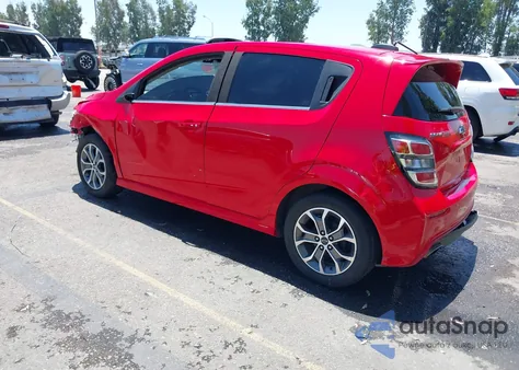 2018 Chevrolet Sonic Lt z USA, uszkodzony, nr VIN 1G1JD6SB9J4137399